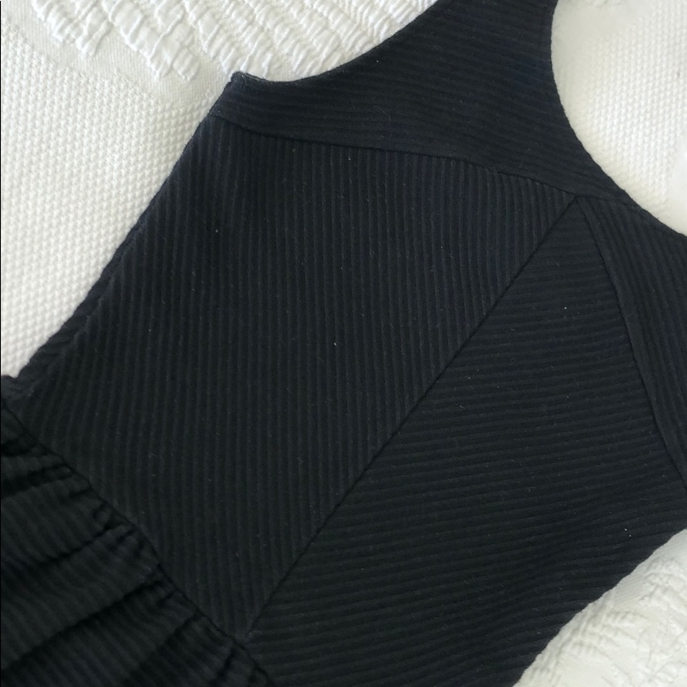 Dressed - Picture 2 of 6